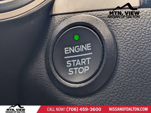 Used 2022 Ford Escape SE FWD image 17