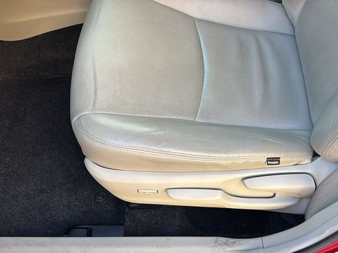 Used 2014 Toyota Prius V Three FWD image 26