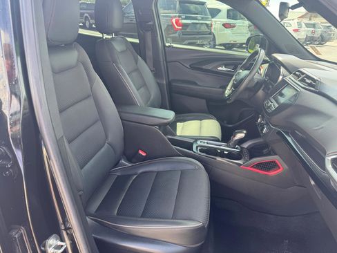Used 2022 Chevrolet TrailBlazer RS FWD image 12