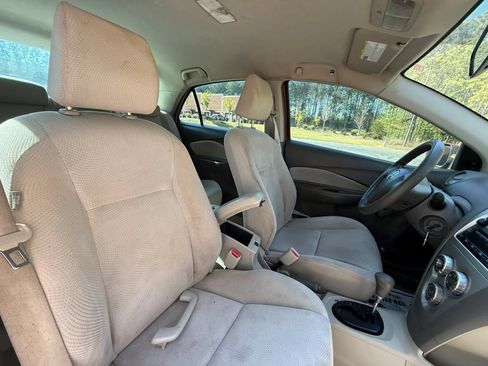 Used 2009 Toyota Yaris S FWD image 18