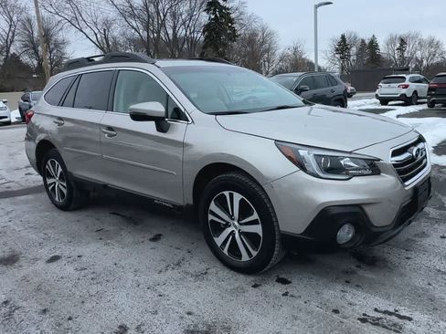 Used 2018 Subaru Outback 2.5i Limited image 2