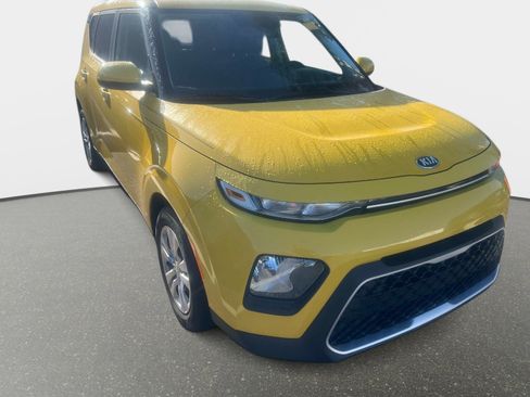 Used 2020 Kia Soul LX FWD image 3