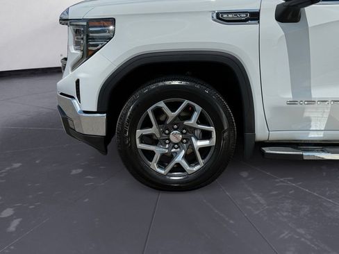 Used 2023 GMC Sierra 1500 SLT w/ SLT Premium Package AWD/4WD image 12