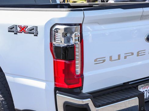 Certified 2024 Ford F250 Lariat AWD/4WD image 7