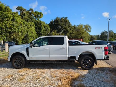 Used 2024 Ford F350 Lariat w/ Lariat Ultimate Package AWD/4WD image 3