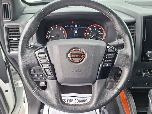 Used 2023 Nissan Frontier PRO-4X w/ Technology Package AWD/4WD image 11