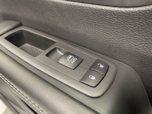 New 2026 Chrysler Pacifica Select image 27