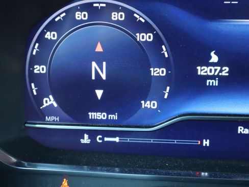 Used 2024 Chevrolet Suburban High Country w/ Advanced Technology Package image 28