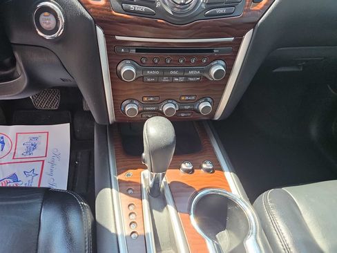 Used 2020 Nissan Pathfinder Platinum AWD/4WD image 21