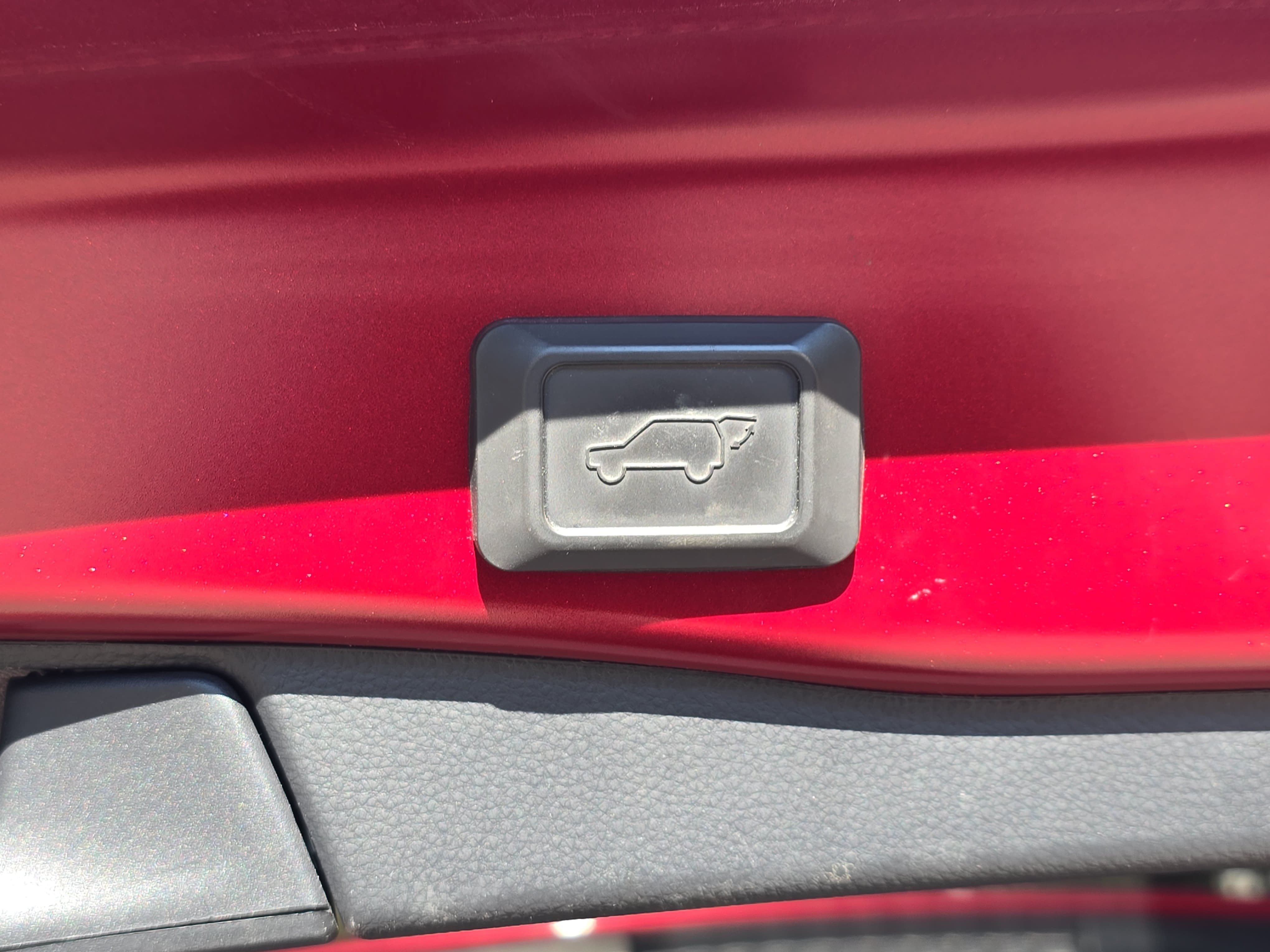 Used 2023 Toyota RAV4 XLE Premium FWD image 13