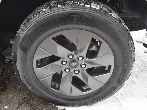 Used 2024 Ford F150 Lightning Lariat image 58