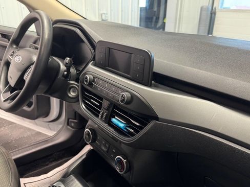 Used 2020 Ford Escape S image 19