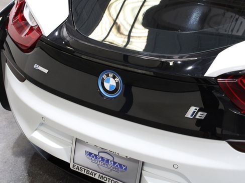 Used 2016 BMW i8 image 14