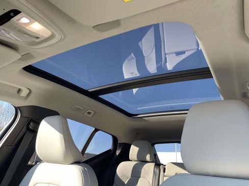 New 2026 Volvo XC40 B5 Plus w/ Protection Package Premier image 9