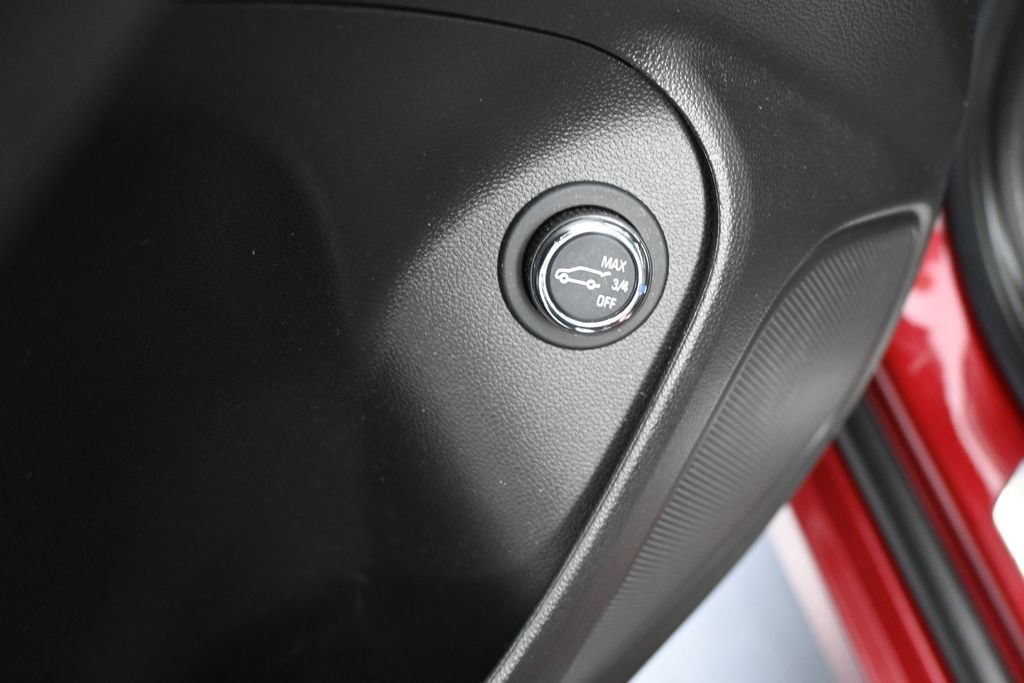 Used 2023 Buick Encore GX Select w/ Sport Touring Package FWD image 16