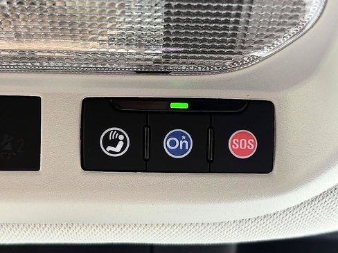 Used 2024 Chevrolet Trax LS w/ LS Convenience Package FWD image 23