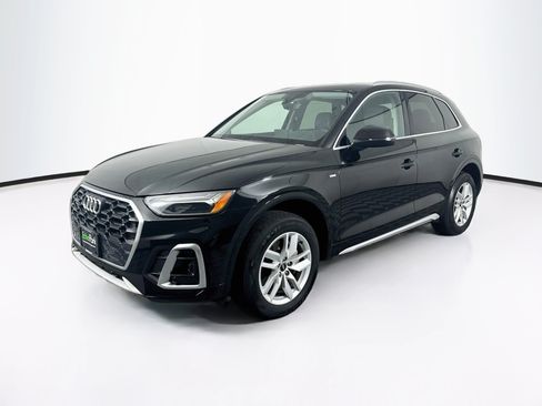 Used 2022 Audi Q5 2.0T Premium w/ Convenience Package AWD/4WD image 3