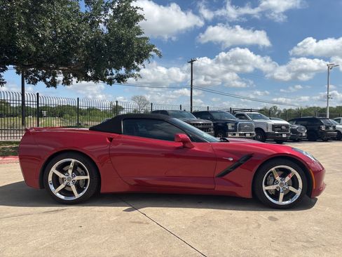 Used 2014 Chevrolet Corvette Stingray Convertible w/ 2LT Preferred Equipment Group RWD image 2