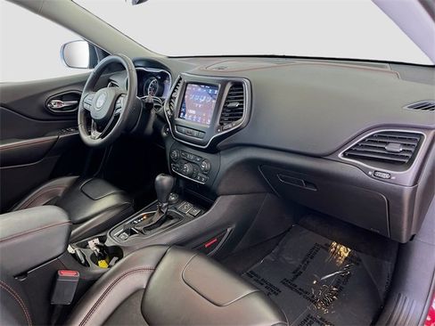 Used 2021 Jeep Cherokee Trailhawk w/ Comfort/Convenience Group image 28