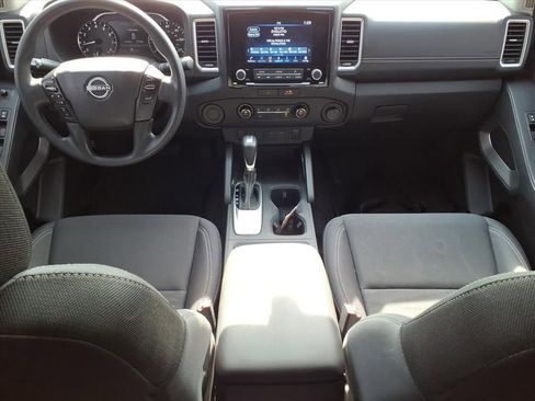 Used 2023 Nissan Frontier SV w/ Tow Package image 10