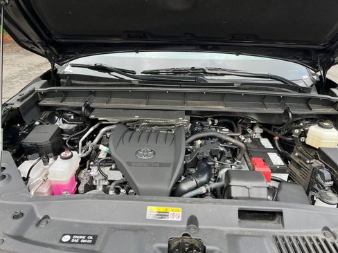 Used 2025 Toyota Highlander XSE AWD/4WD image 34