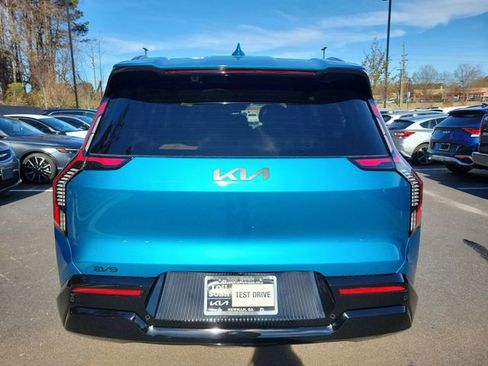 New 2026 Kia EV9 Land w/ Nightfall Edition Package AWD/4WD image 7