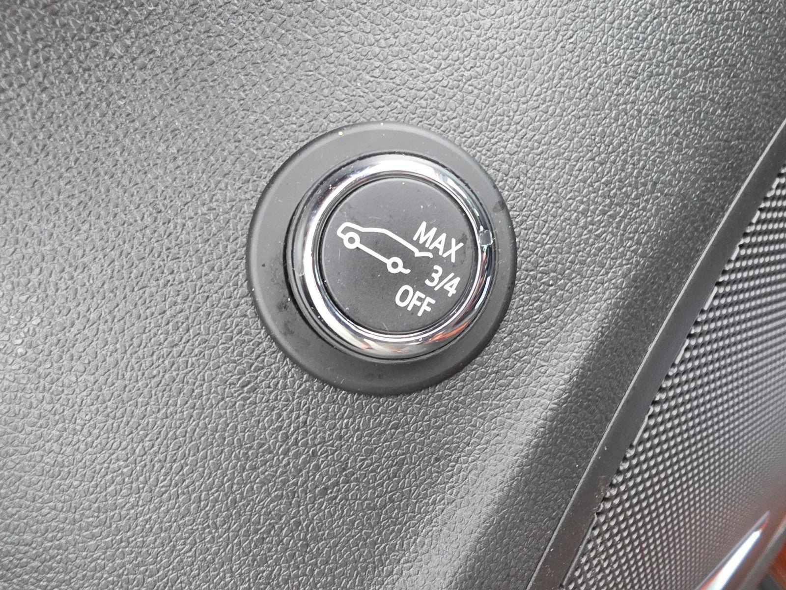 Used 2021 Buick Envision Essence w/ Technology Package I AWD/4WD image 33