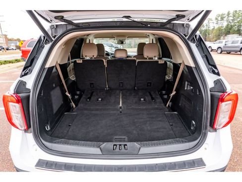 Used 2024 Ford Explorer Limited image 16