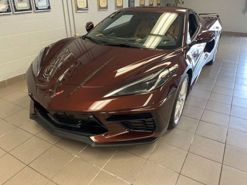 Used 2023 Chevrolet Corvette Stingray Preferred Cpe w/ Z51 Performance Package image 3