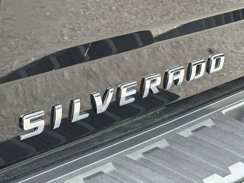 Used 2018 Chevrolet Silverado 1500 High Country AWD/4WD image 11