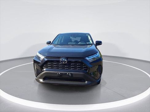Certified 2024 Toyota RAV4 LE AWD/4WD image 5
