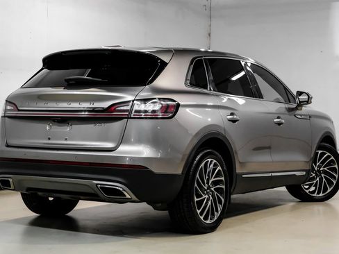Used 2019 Lincoln Nautilus Reserve image 13