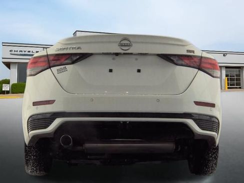 Used 2025 Nissan Sentra SR w/ SR Premium Package FWD image 5