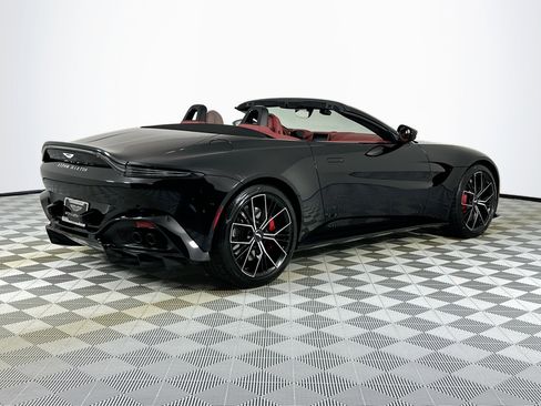 Used 2022 Aston Martin V8 Vantage Roadster image 15