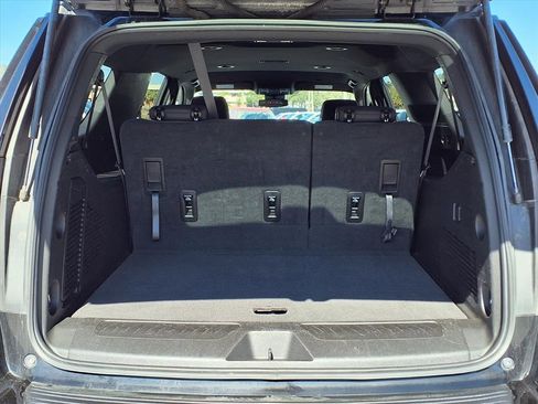 Used 2024 GMC Yukon XL SLE image 19