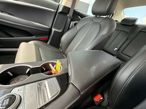 Used 2025 Genesis G70 2.5T RWD image 27