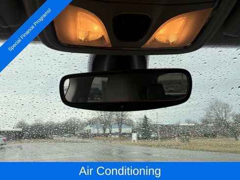 Used 2019 Jeep Cherokee Limited image 26