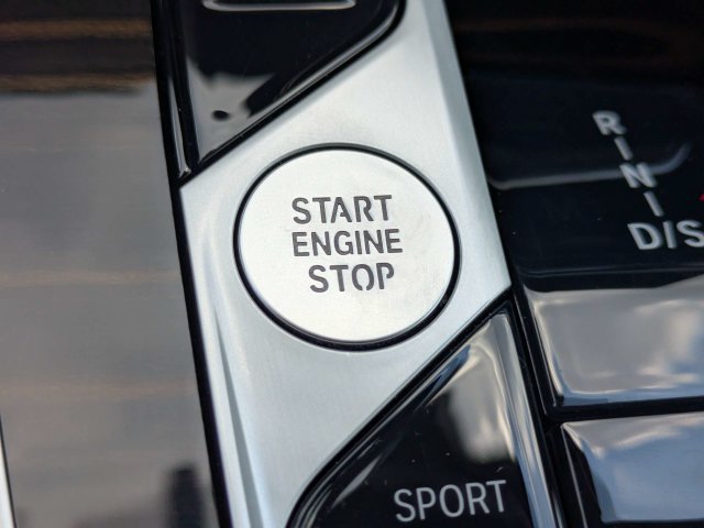 Used 2026 BMW X6 xDrive40i AWD/4WD image 30