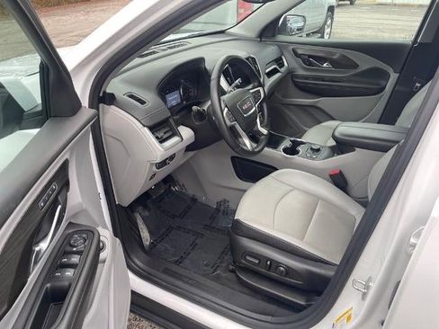 Used 2024 GMC Terrain SLT image 6