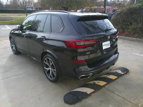 Used 2020 BMW X5 M50i w/ Executive Package image 11