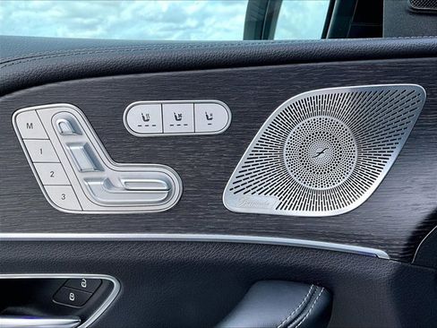 Used 2023 Mercedes-Benz GLS 580 GLS 580 image 24