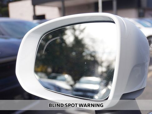 Used 2024 Volvo XC90 T8 Plus w/ Protection Package image 8