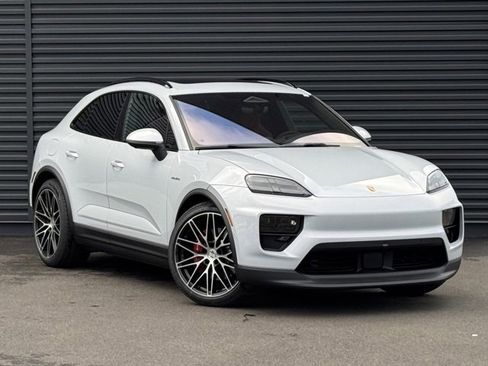 New 2025 Porsche Macan 4S Electric image 9