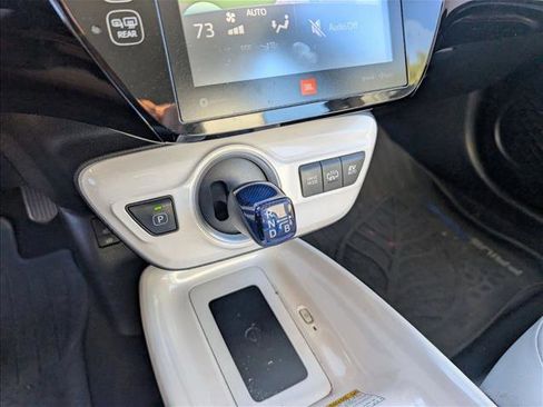 Used 2017 Toyota Prius Prime Advanced image 14