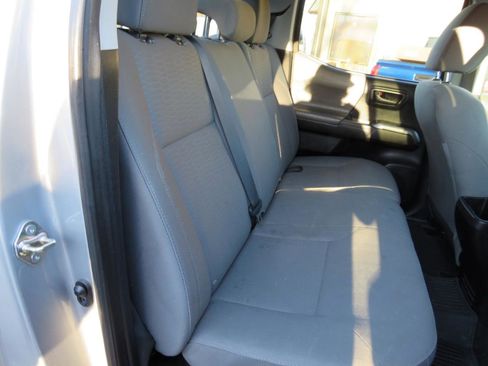 Used 2016 Toyota Tacoma SR5 w/ Towing Package image 29