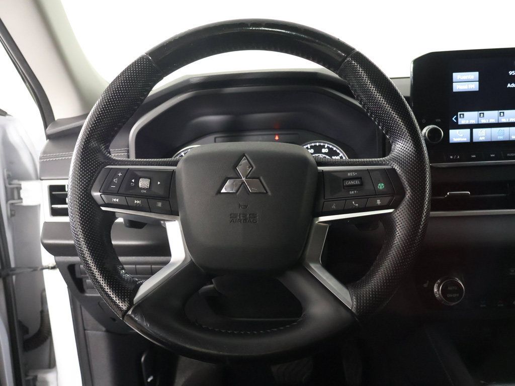 Used 2022 Mitsubishi Outlander SEL AWD/4WD image 37