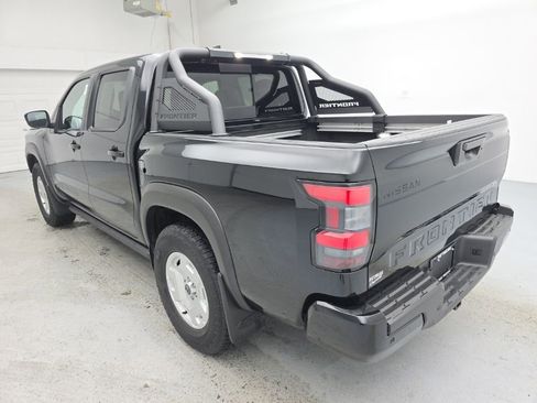 Used 2024 Nissan Frontier SV w/ Hardbody Edition image 9