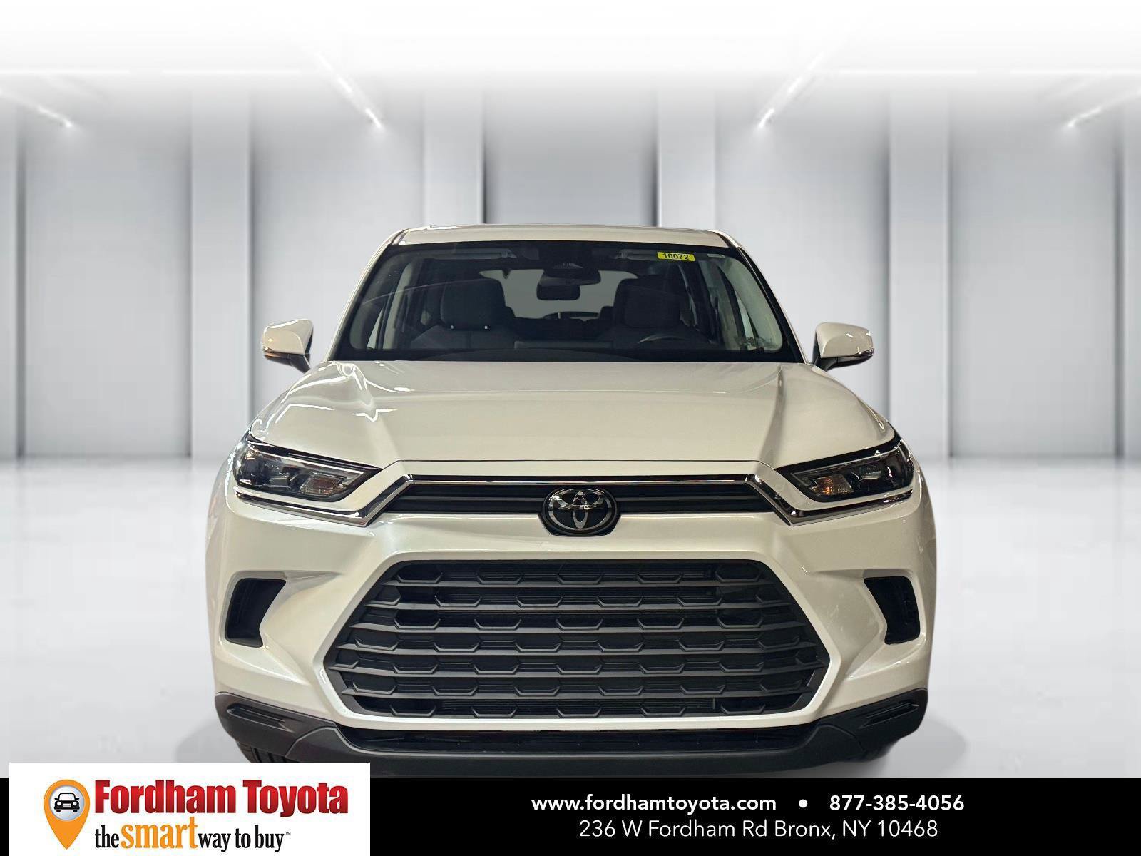 Used 2026 Toyota Grand Highlander AWD image 2