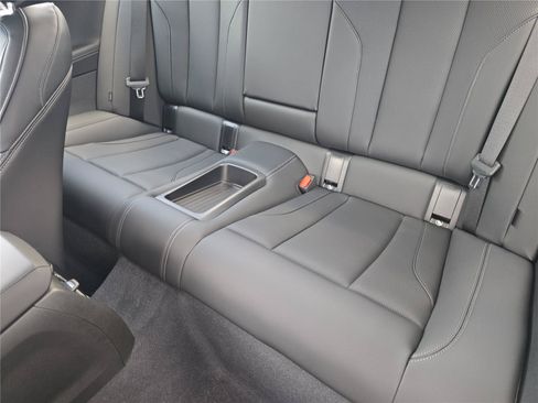 Used 2025 BMW M240i Coupe RWD image 10