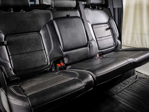 Used 2023 GMC Sierra 3500 Denali w/ Denali Ultimate Package image 32